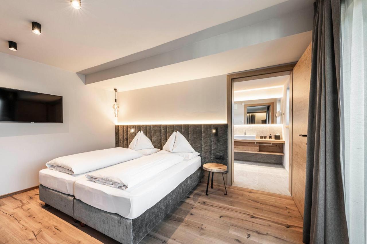 Hotel Olympia Brunico Bagian luar foto
