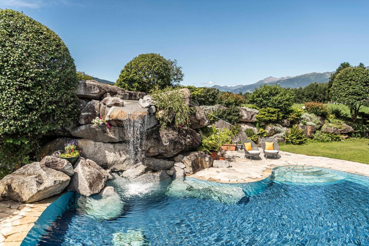 Hotel Olympia Brunico Bagian luar foto